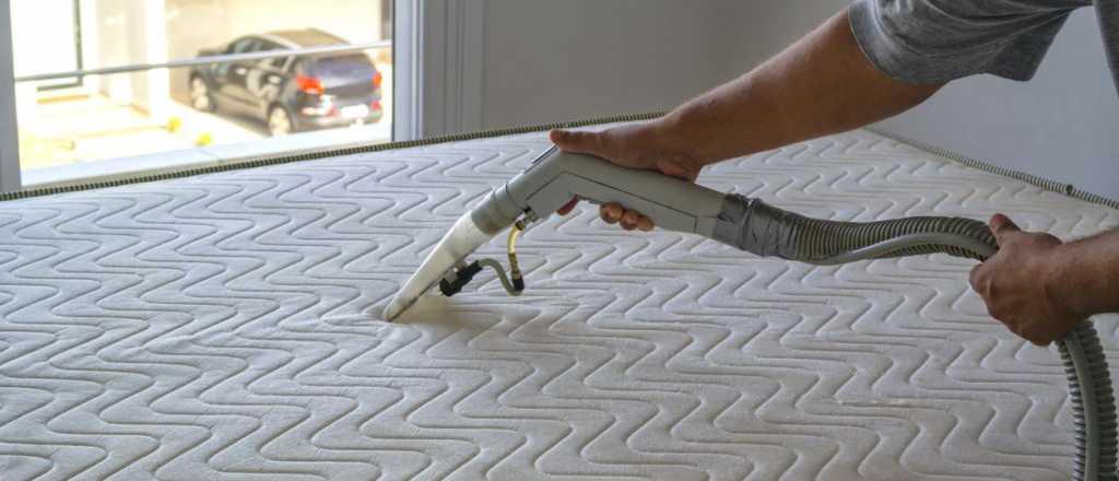 El método infalible para limpiar el colchón 