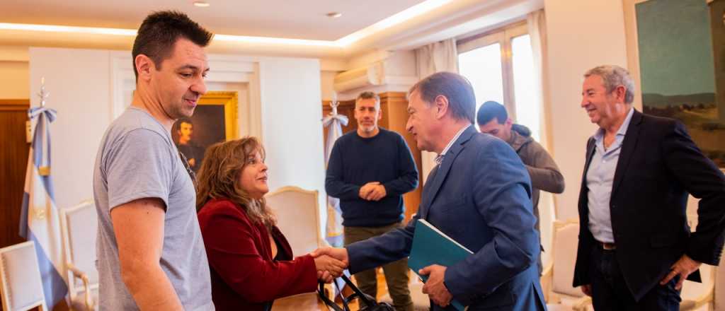 Suarez recibi&oacute; a beneficiarios UVA y le pidi&oacute; respuestas a Naci&oacute;n