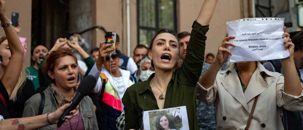 Estudiantes de Irán protestaron por el avance de la represión estatal