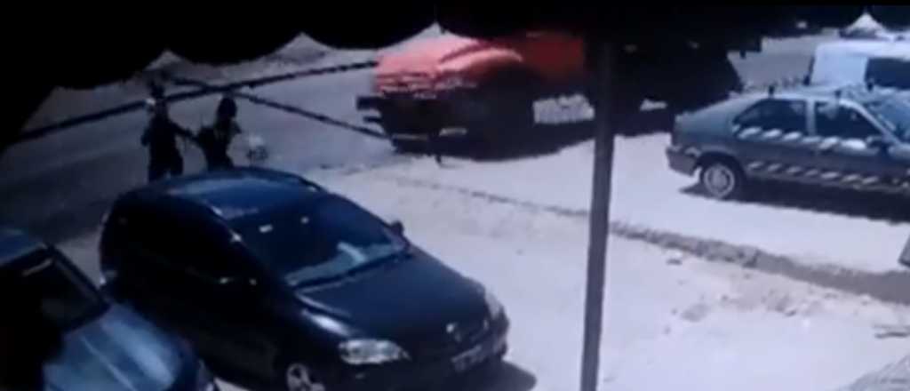 Terrible video: camionero ebrio atropelló y mató a una nena de 2 años