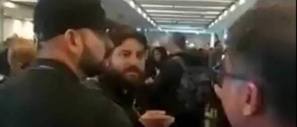 Grabois, el que repudió la "casta política", escrachado al volver de Europa