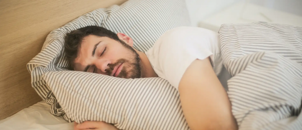 Las claves para dormir mejor la siesta: duración y mejores horarios
