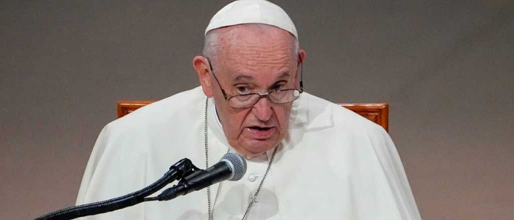 El Papa pidió por los sufridos en la guerra en la misa de Nochebuena