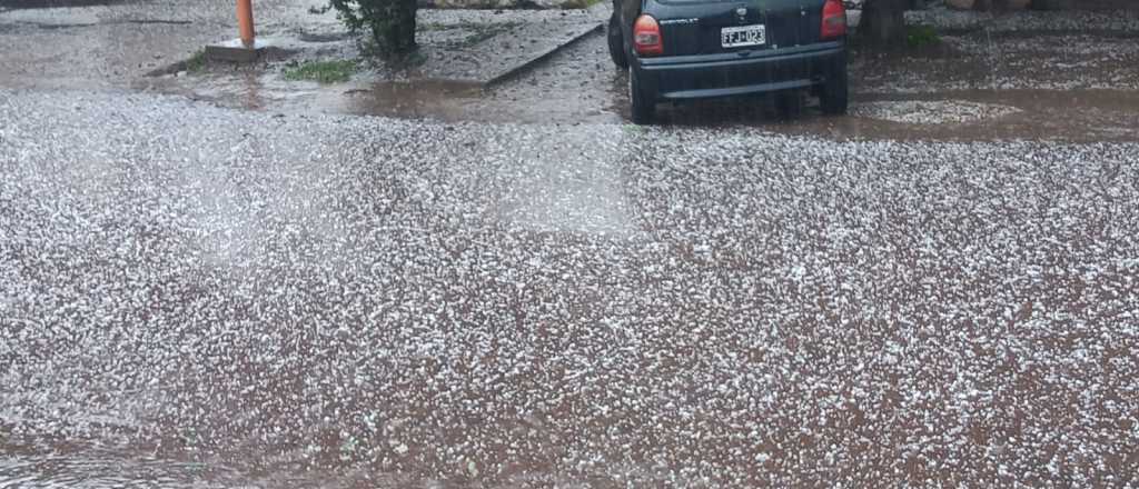 Cayó granizo en San Carlos