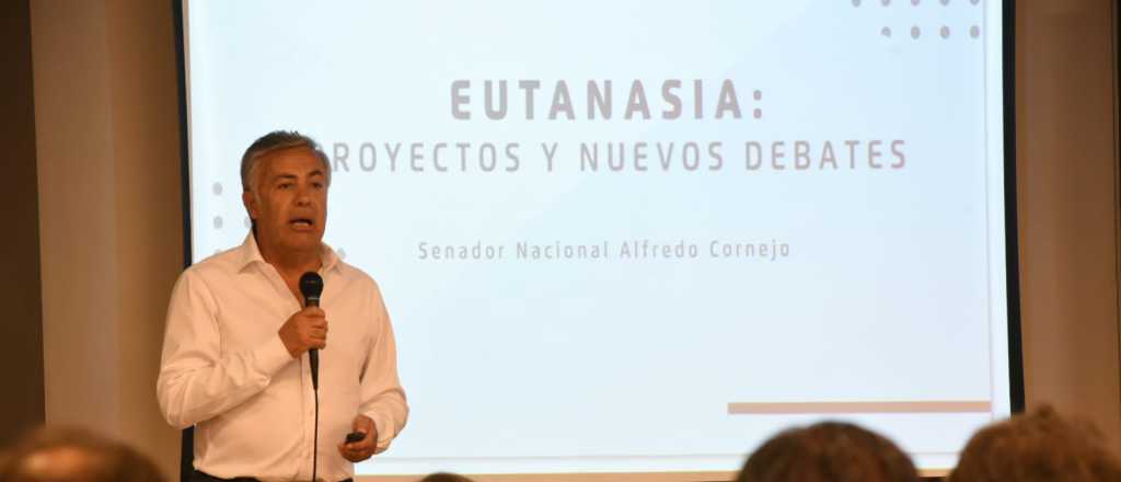 Eutanasia: Cornejo, Latorre y Sebastiani presentaron el proyecto de ley