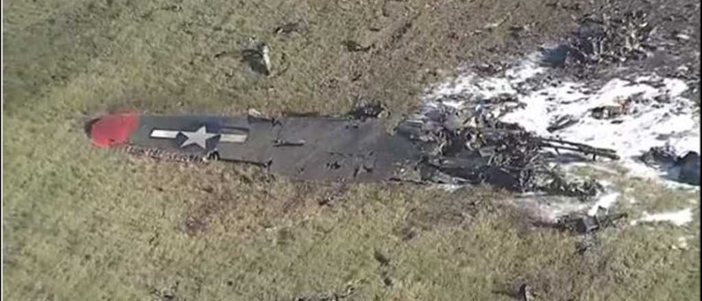 Videos: dos aviones chocaron en pleno vuelo en Dallas en un festival