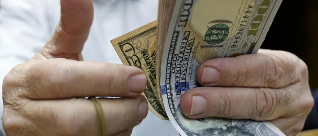 Dólar hoy: el blue cerró en baja, ¿a cuánto cotizó?