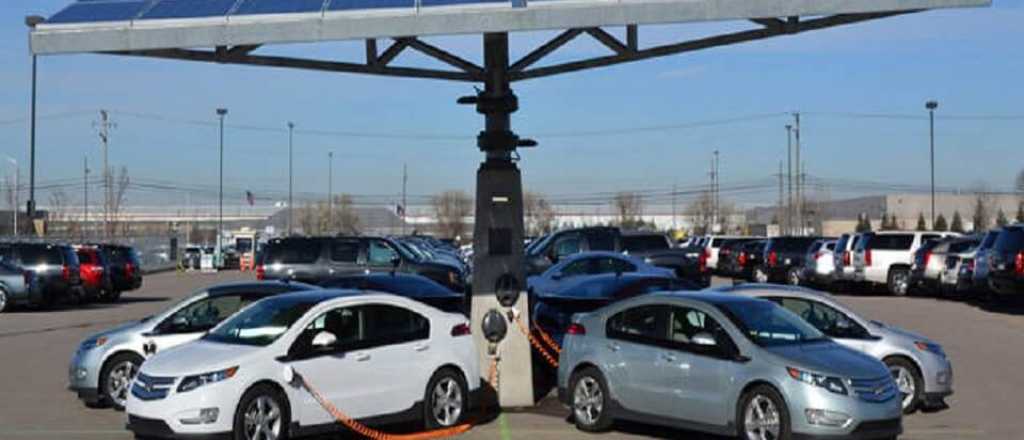 AMENA trabaja en el desarrollo de energ&iacute;a solar para estaciones de servicio