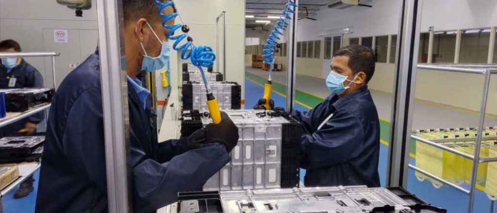YPF abrirá una fábrica de baterías de litio en Santiago del Estero