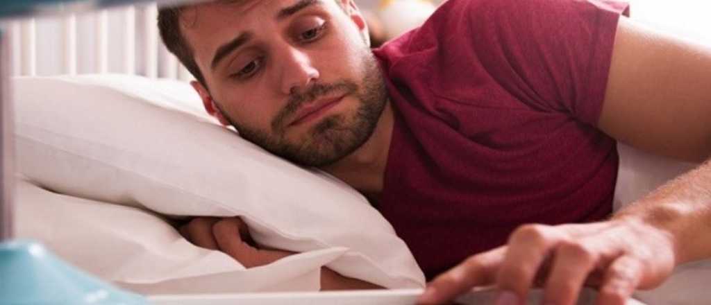 El efecto que causa en el cerebro dormir 5 minutos después del despertador