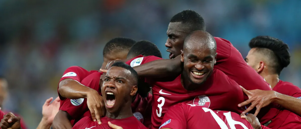 ¿Cómo les fue a las selecciones anfitrionas en el debut mundialista?