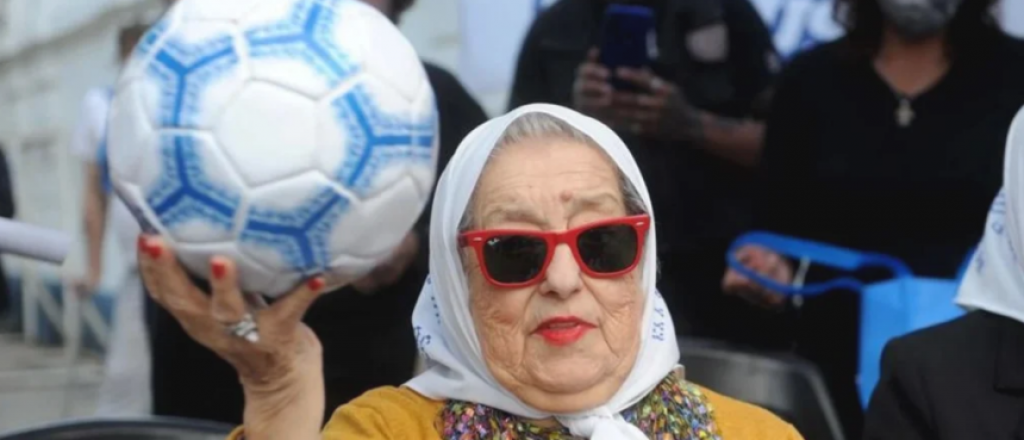 El Gobierno neg&oacute; haber pedido que la Selecci&oacute;n use el brazalete negro