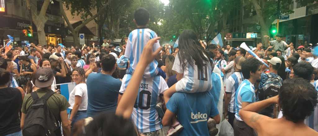 Videos y fotos: desahogo y alegría en Mendoza por el triunfo de Argentina