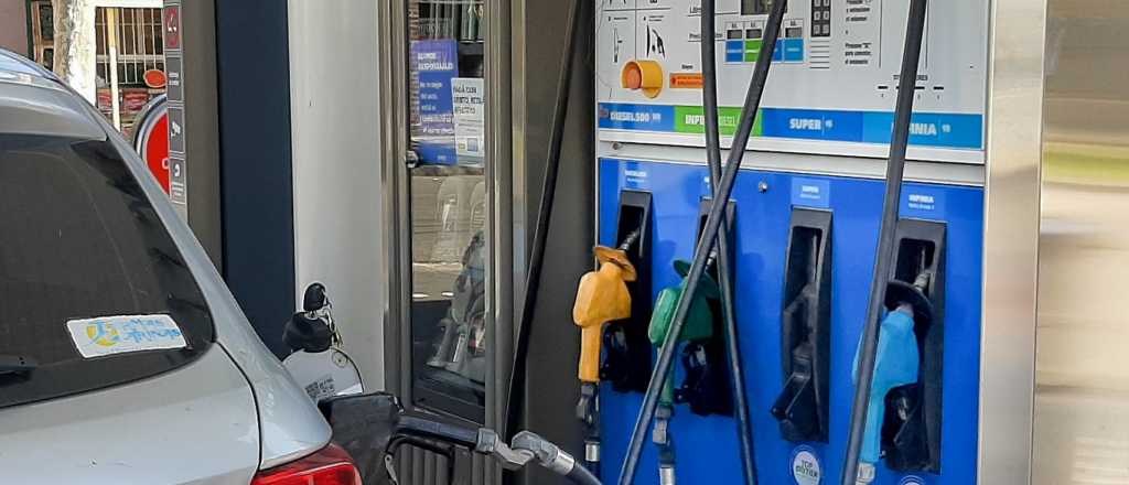 Los aumentos que llegan en octubre: colegios, prepagas, nafta y más