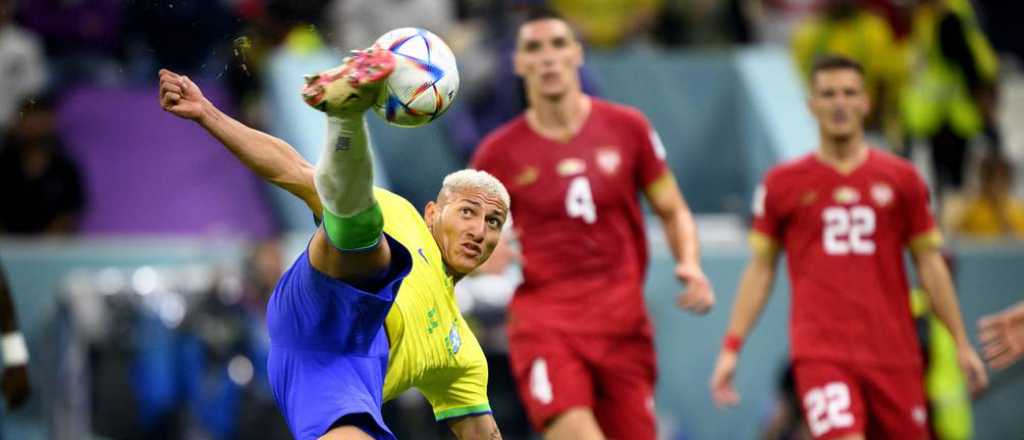 Brasil va por la clasificaci&oacute;n ante Suiza