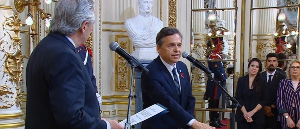 Alberto Fernández le tomó juramento al nuevo ministro de Transporte
