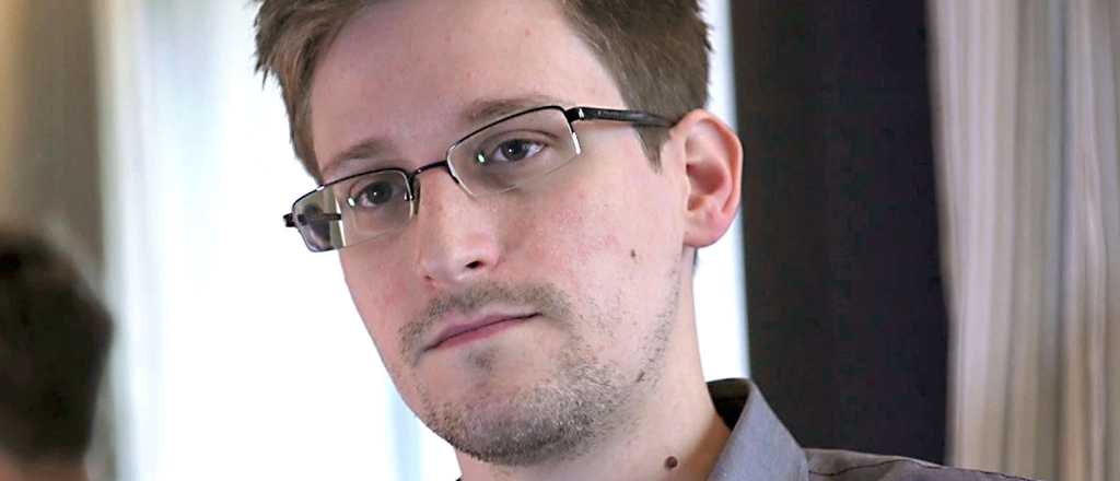 Snowden sobre Assange: "Es un momento oscuro para el periodismo"