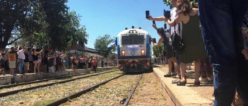 Video: tras 30 años, el tren de pasajeros volvió a Mendoza 