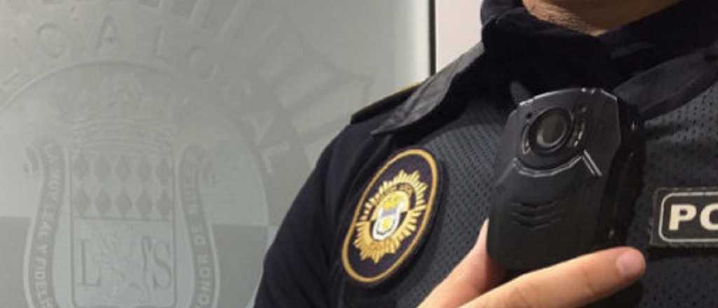 Proponen que los polic&iacute;as mendocinos tengan c&aacute;maras en el uniforme