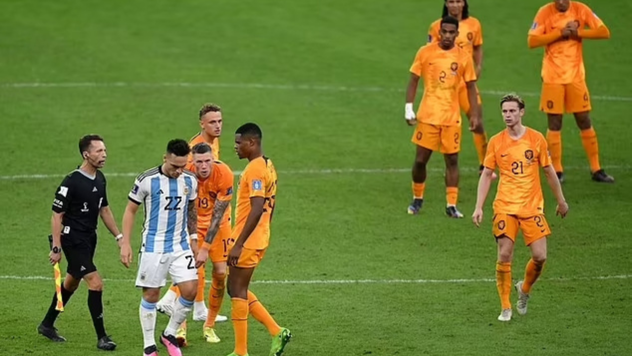 La cámara que muestra las provocaciones de Países Bajos en los penales -  Mendoza Post
