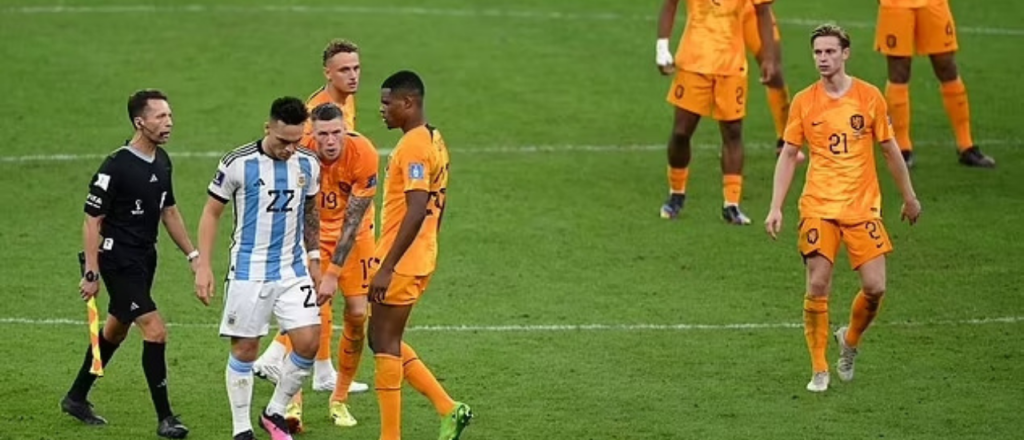 La c&aacute;mara que muestra las provocaciones de Pa&iacute;ses Bajos en los penales