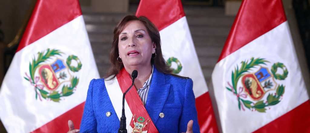 La presidenta de Perú anunció la recomposición de su Gabinete