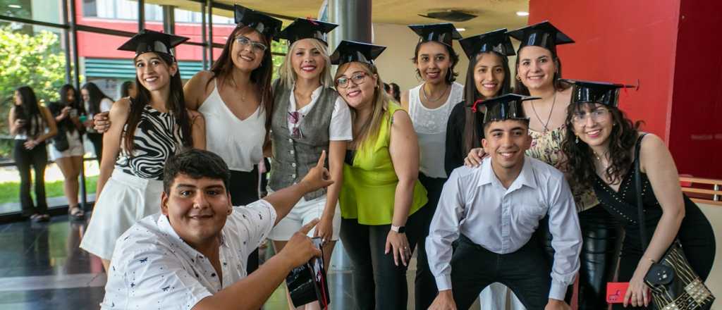 Mendoza cuenta con nuevos t&eacute;cnicos dedicados al servicio de la salud