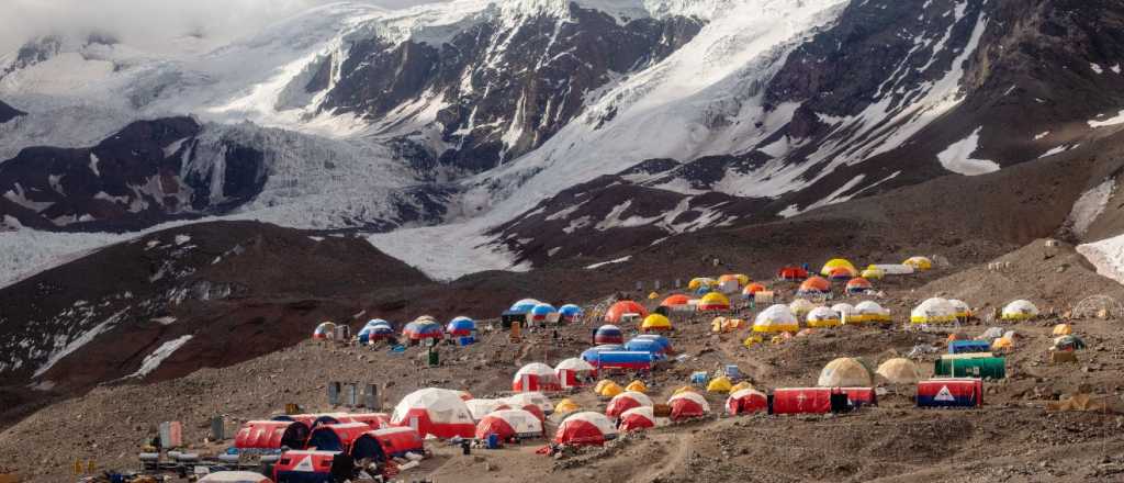 Más de 1.800 andinistas compraron tickets para subir al Aconcagua