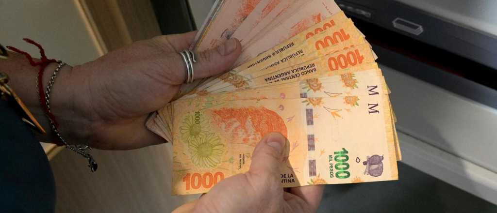 Atención por billetes de 1.000 pesos falsos: cómo descubrirlos