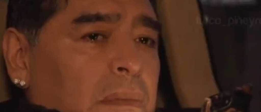Video: Maradona escuch&oacute; "Muchachos" y se emocion&oacute; 