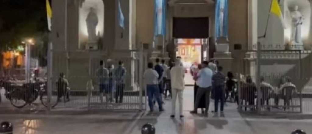 Un hombre tiró una bomba molotov a una iglesia y fue detenido en Mendoza