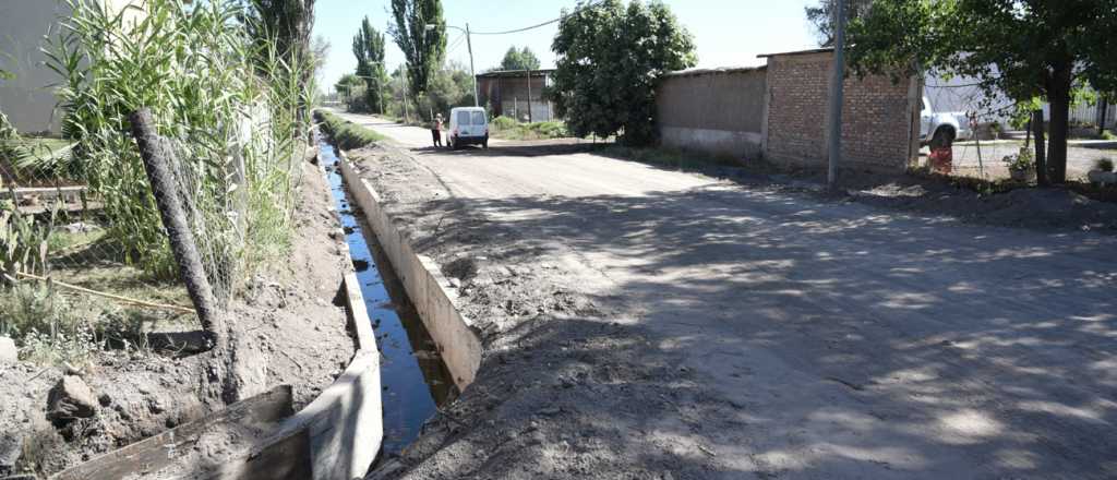 En Los Corralitos, se realiza otra obra hídrica junto a Irrigación