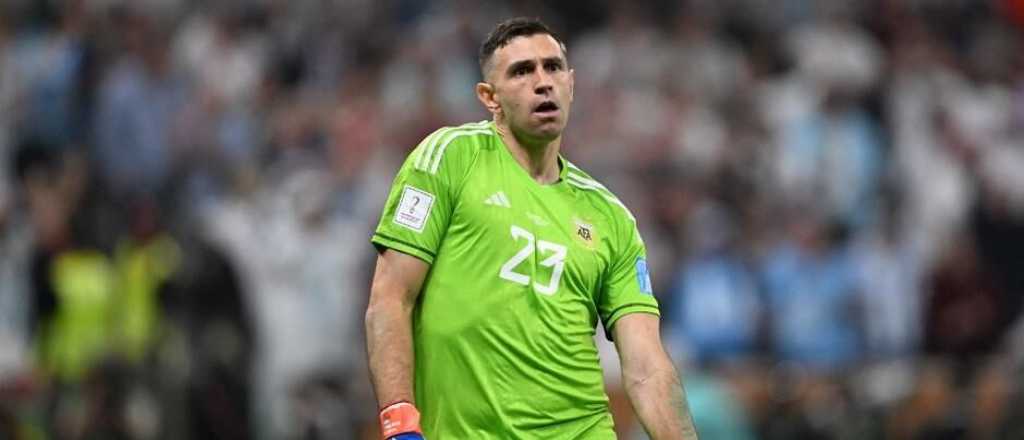 Regla "anti" Dibu Mart&iacute;nez: FIFA analizar&iacute;a cambios en los penales 