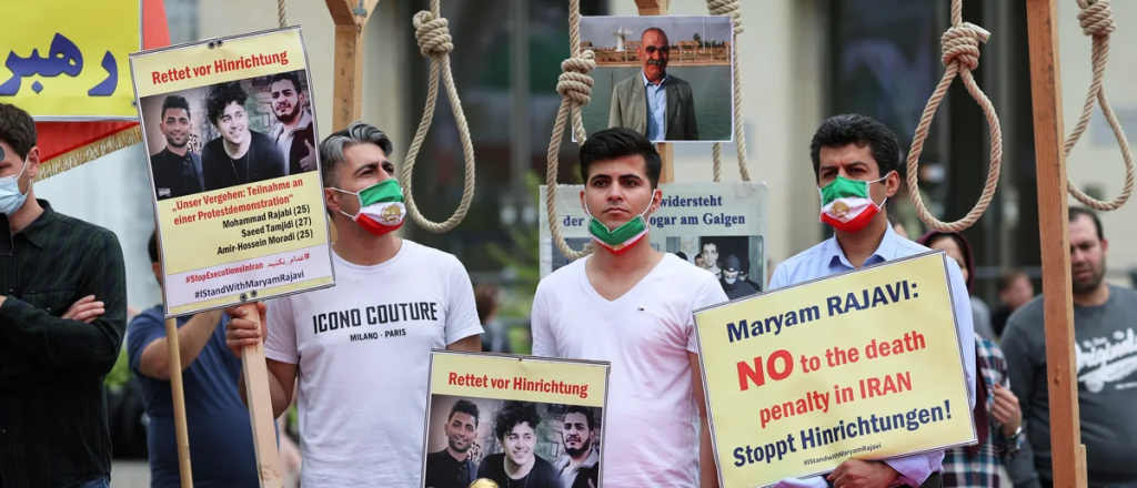 Un iraní se suicidó en Francia para denunciar la represión en su país
