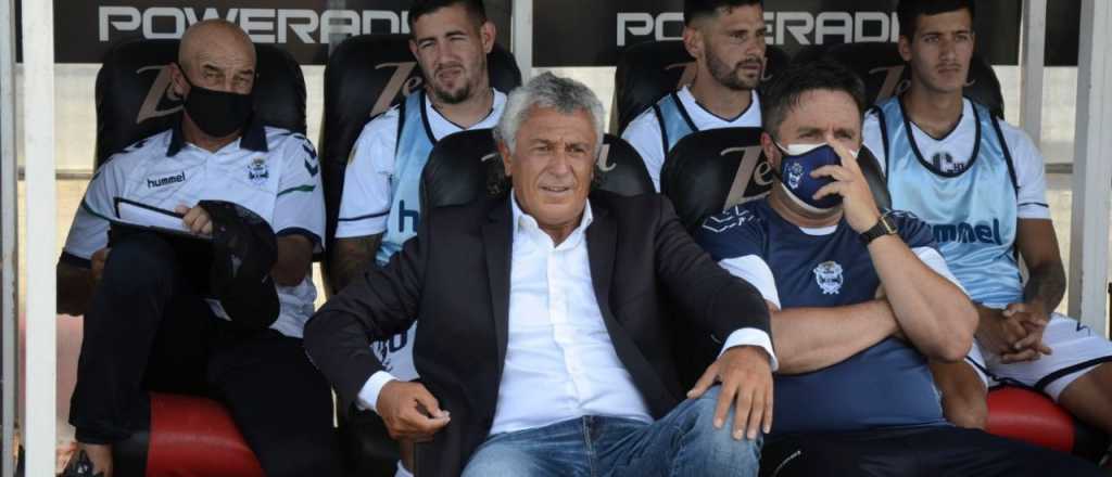 "Pipo" Gorosito renunci&oacute; como DT de Gimnasia: le deben 3 meses de sueldo