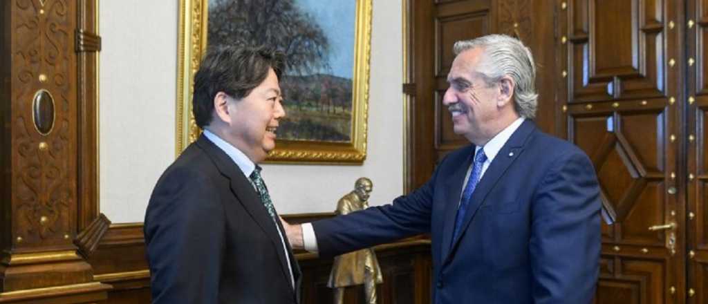Fernández recibió al canciller de Japón para profundizar el vínculo bilateral