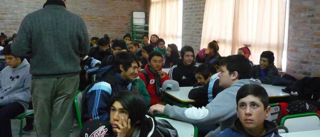 Clausuraron aulas porque se hundieron los techos