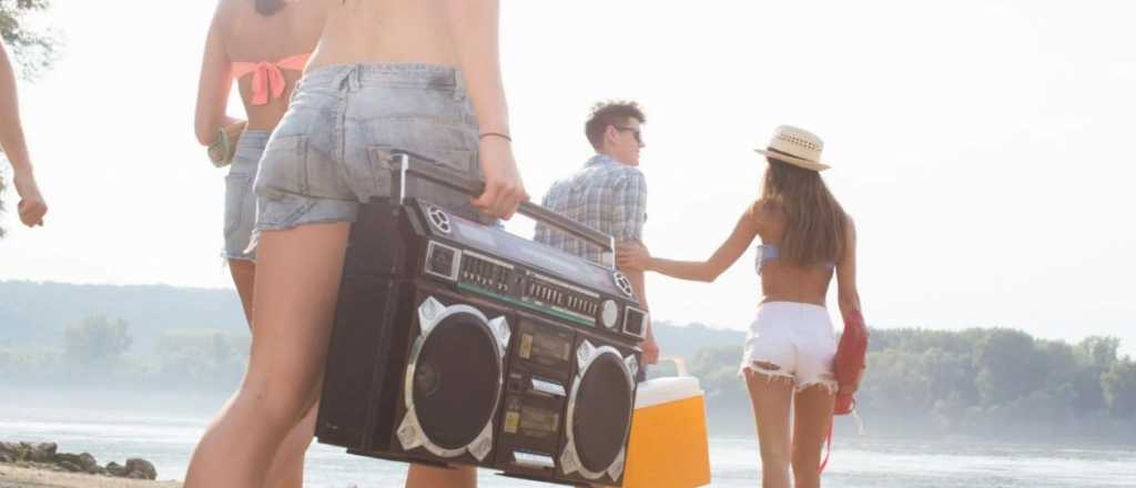 Una ciudad proh&iacute;be m&uacute;sica fuerte en casas y comercios: &iquest;si lo hacemos en Mendoza?