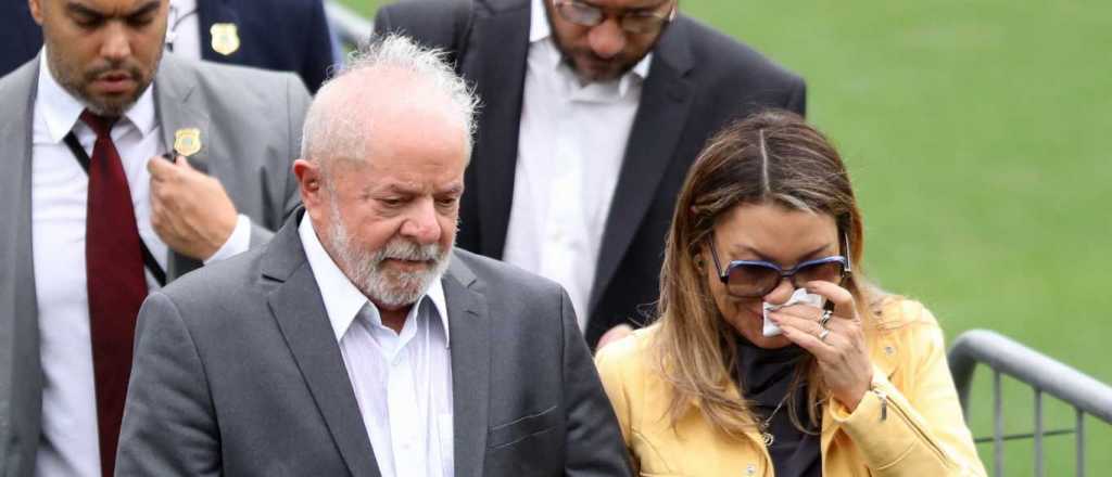 Lula llega a la Argentina a una cumbre de la Celac polémica