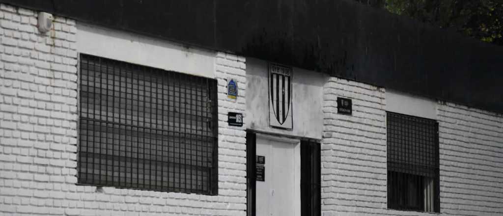 Hinchas de Gimnasia se pusieron la "10" y arreglaron los da&ntilde;os en el club