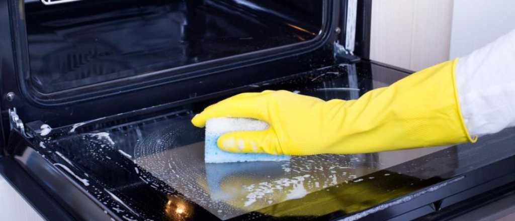 El mejor y definitivo truco para limpiar el cristal del horno