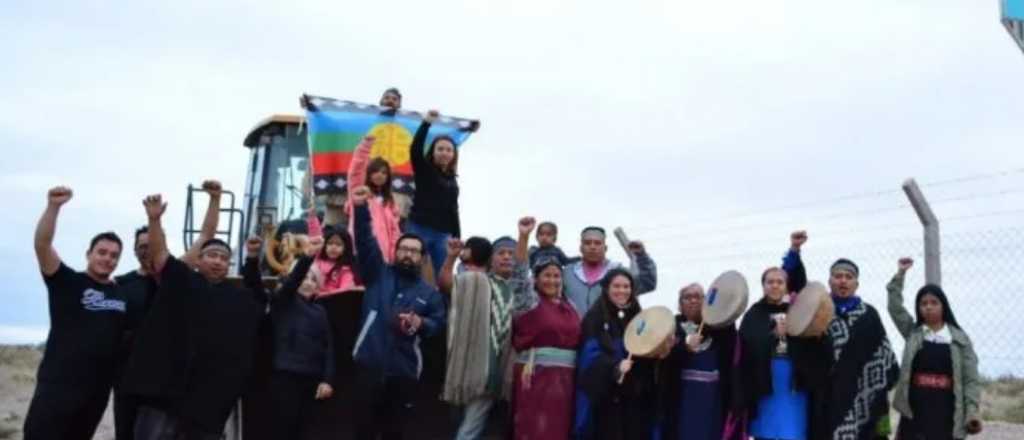 Presuntos mapuches bloquean empresas que tratan residuos petroleros