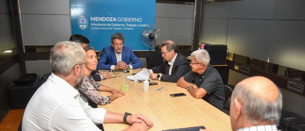 El Gobierno de Mendoza acordó con Funcionarios Judiciales