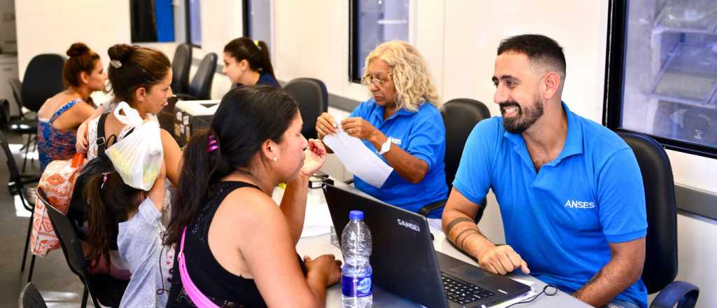 Qué asignaciones se pagarán este lunes