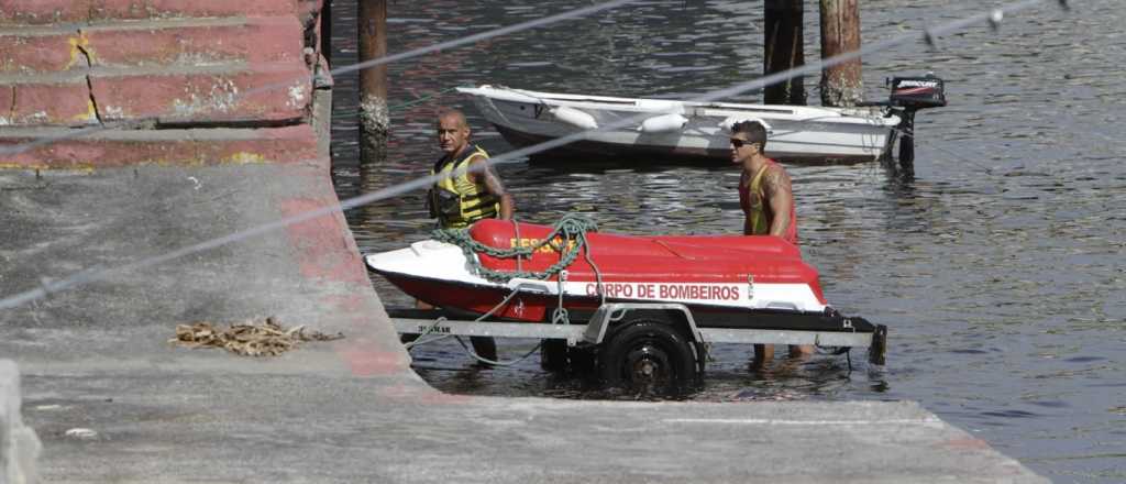Seis personas murieron al hundirse un barco turístico en Río de Janeiro