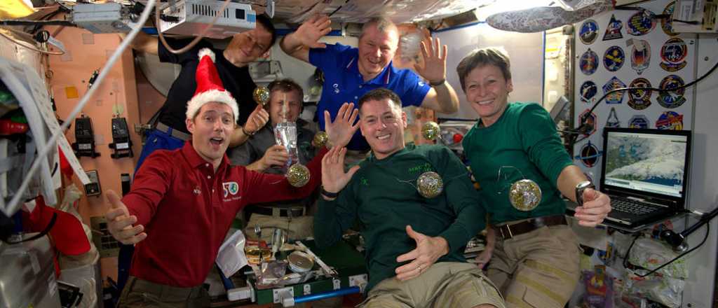 ¿Cómo festejan Navidad en el espacio?