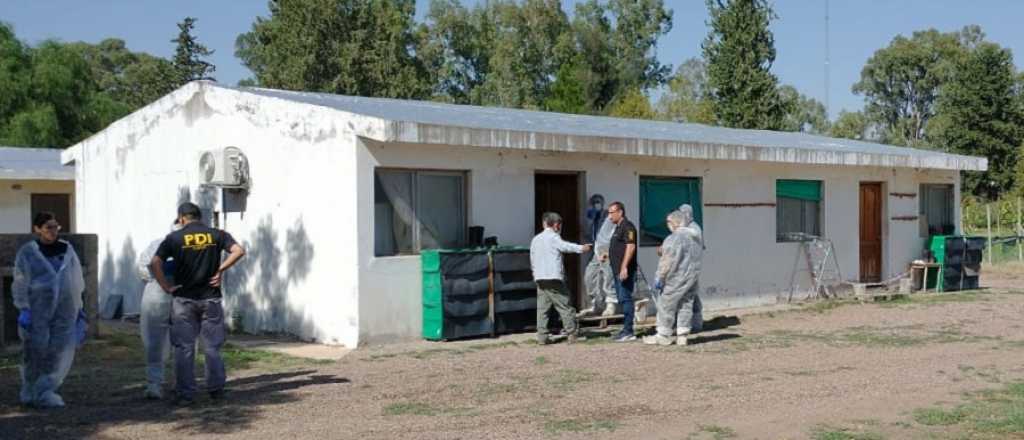 La finca misteriosa: aislamiento, vigilancia de los huéspedes, y femicidio