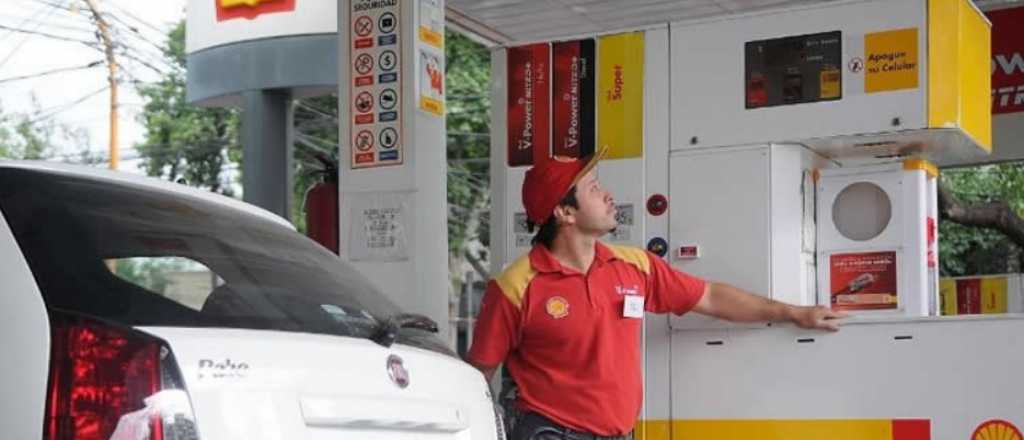Axion y Shell también subieron los precios de los combustibles