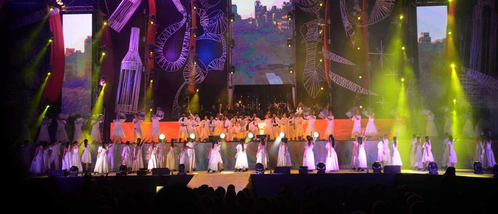  "Con vino, con vos", Ciudad celebr&oacute; la Vendimia