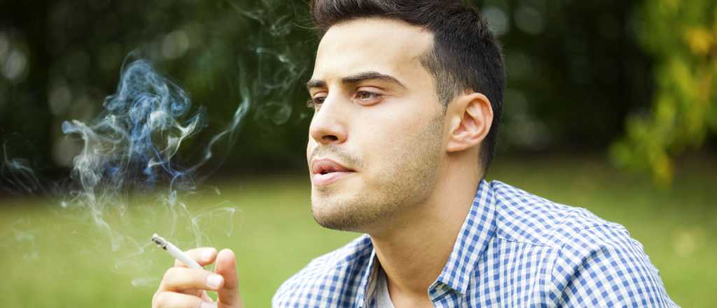 Horóscopo: los signos que deben dejar de fumar